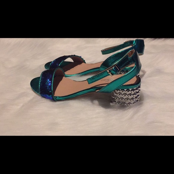 ✳️Mermaid  Heels size 7.5 left! ✳️ - Picture 5 of 8